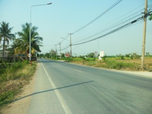 ขายที่ดิน ถนนลำลูกกา รังสิตคลอง 8 พื้นที่ 7 ไร่ ถมดินแล้ว